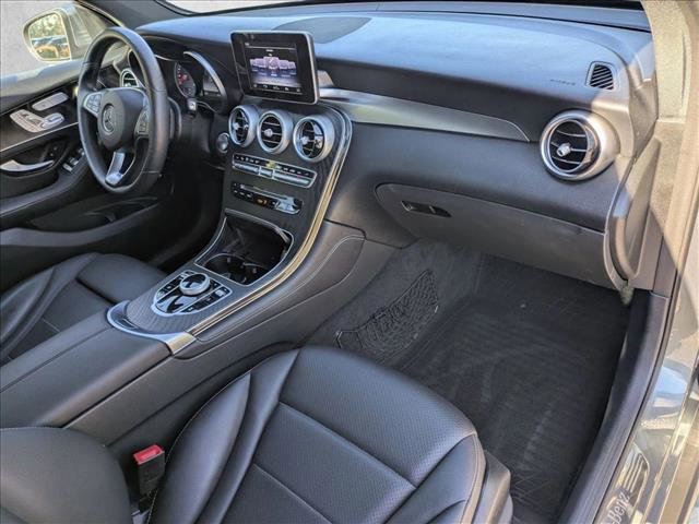 Used 2017 Mercedes-Benz GLC 300 4MATIC image 23