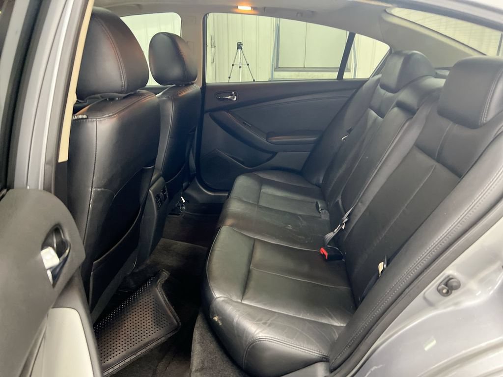 Used 2007 Nissan Altima 3.5 SL w/ Technology Pkg FWD image 24