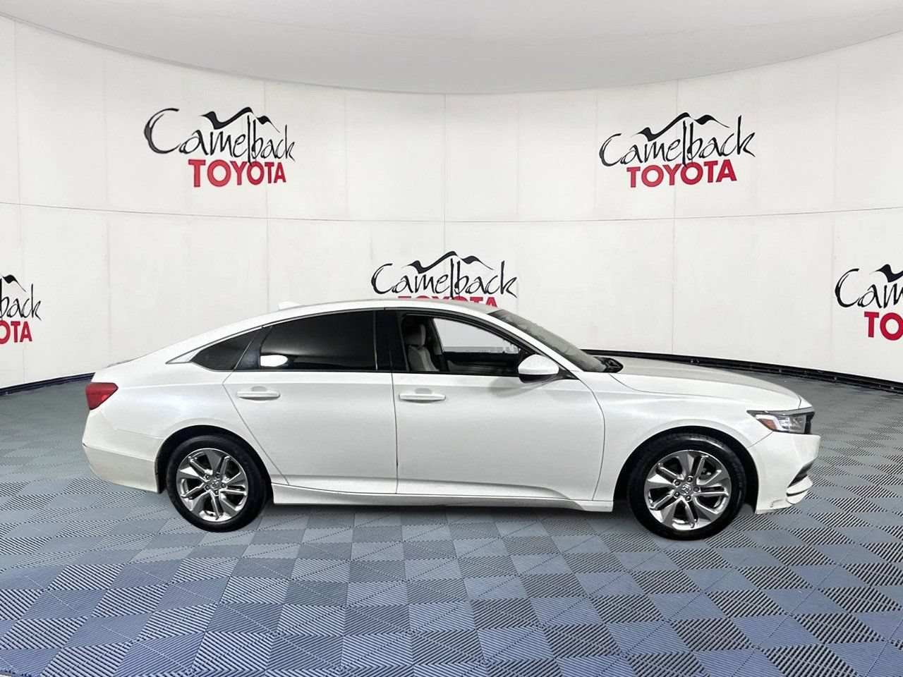 Used 2018 Honda Accord LX image 8