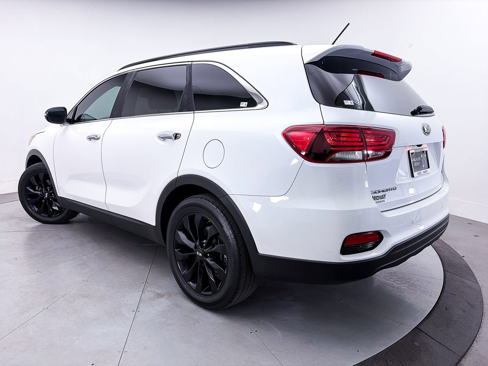 Used 2019 Kia Sorento S FWD image 2