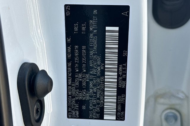 Certified 2026 Toyota Highlander XLE AWD/4WD image 35
