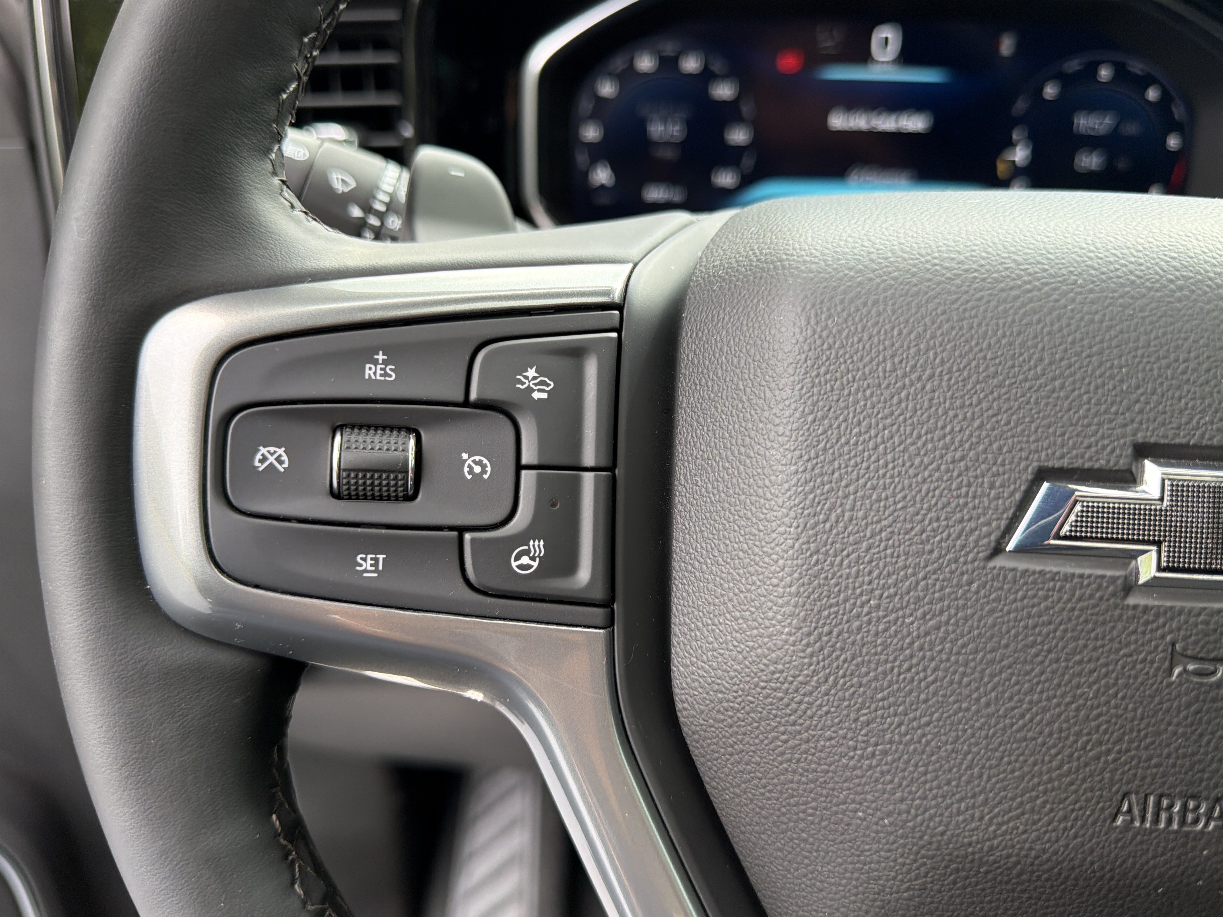 Used 2026 Chevrolet Silverado 1500 RST w/ Dark Appearance Package AWD/4WD image 33