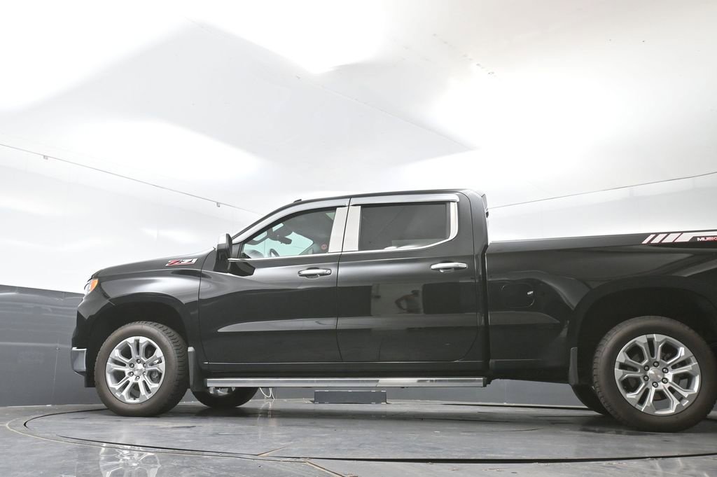Used 2024 Chevrolet Silverado 1500 LTZ w/ Technology Package AWD/4WD image 59