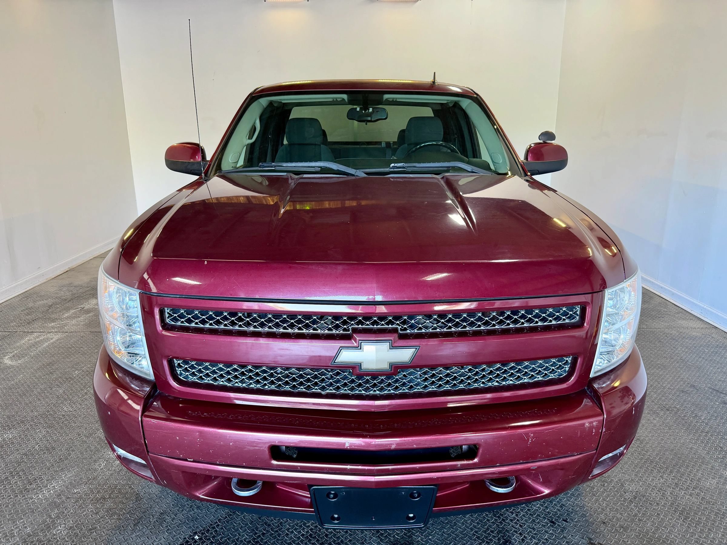 Used 2009 Chevrolet Silverado 1500 LT w/ Power Pack Plus AWD/4WD image 3