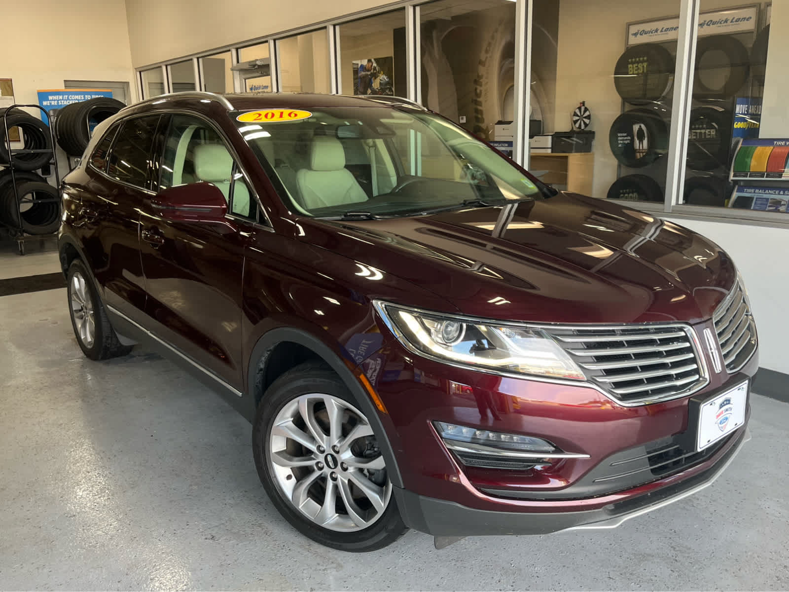 Used 2016 Lincoln MKC Select w/ Select Plus Package AWD/4WD image 9