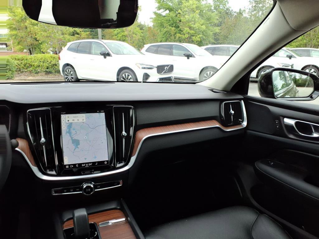 Certified 2025 Volvo S60 B5 Plus image 15