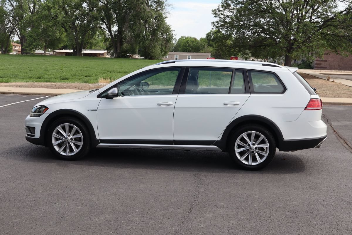 Used 2018 Volkswagen Golf Alltrack S AWD/4WD image 9