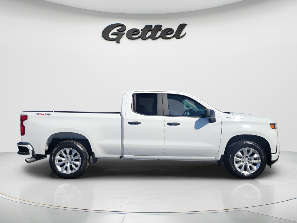 Used 2019 Chevrolet Silverado 1500 Custom w/ Trailering Package AWD/4WD image 4
