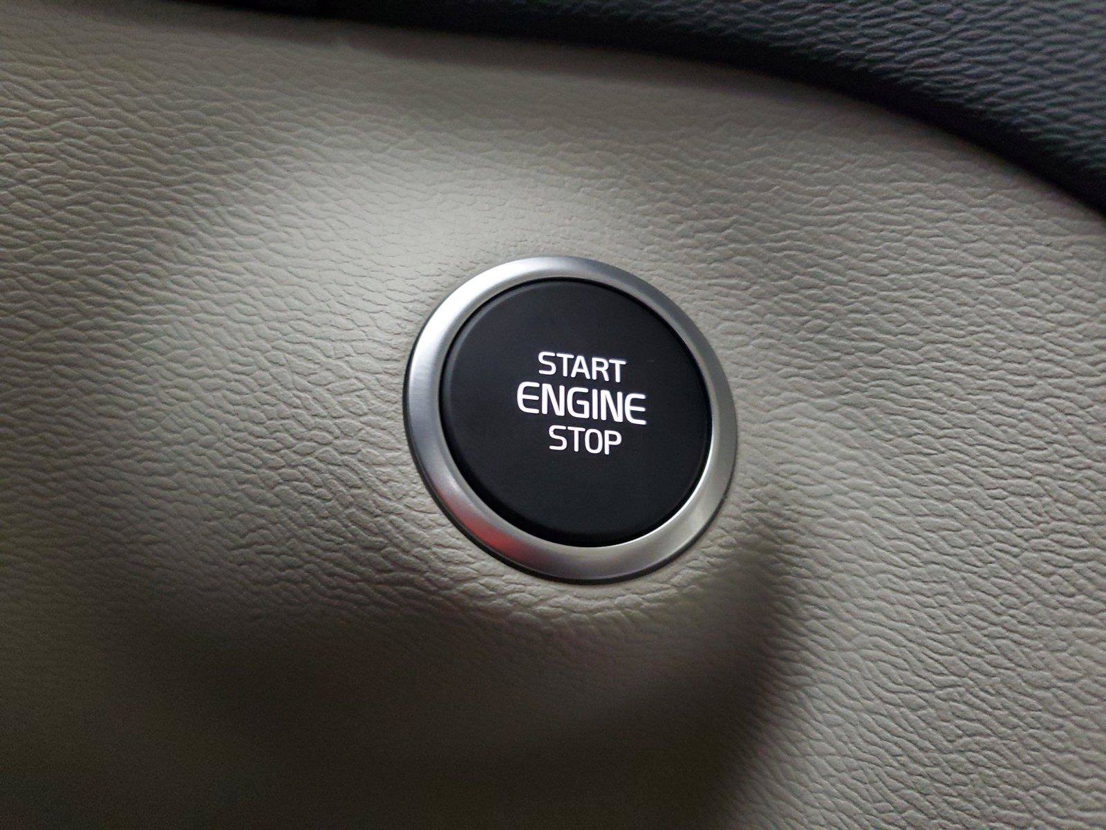 New 2026 Volvo XC40 B4 Plus w/ Protection Package Premier FWD image 33