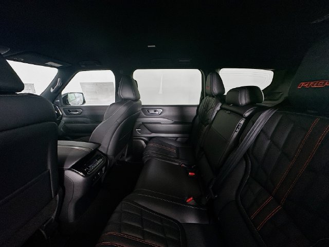 New 2025 Nissan Armada PRO-4X AWD/4WD image 27