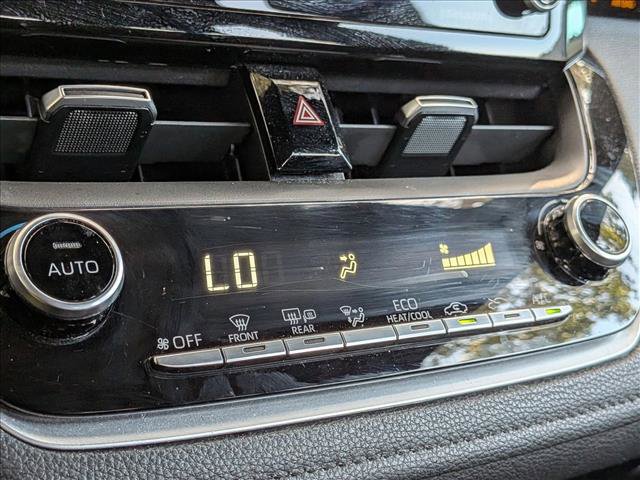 Used 2022 Toyota Corolla SE image 7