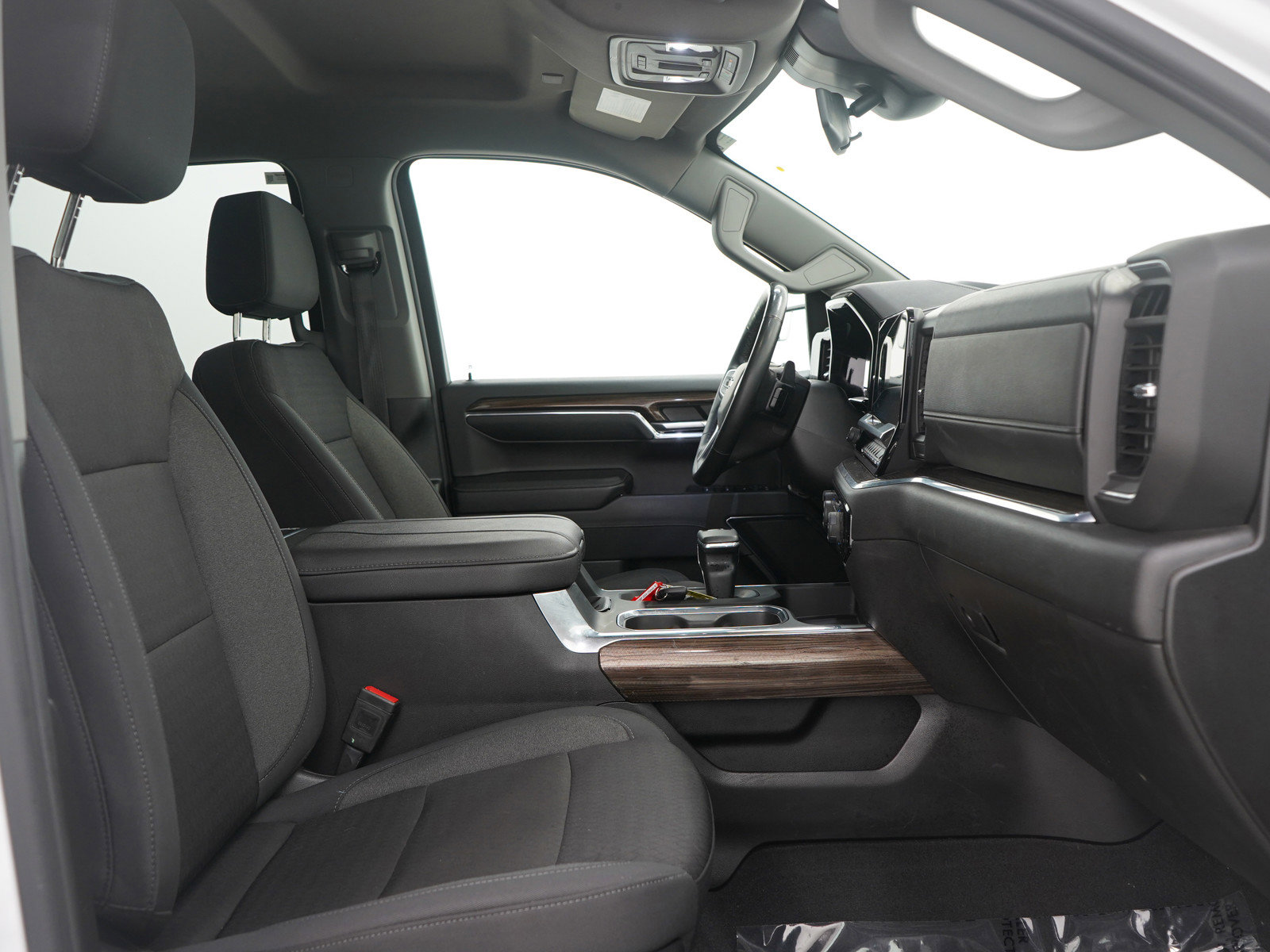 Used 2024 Chevrolet Silverado 1500 LT image 12