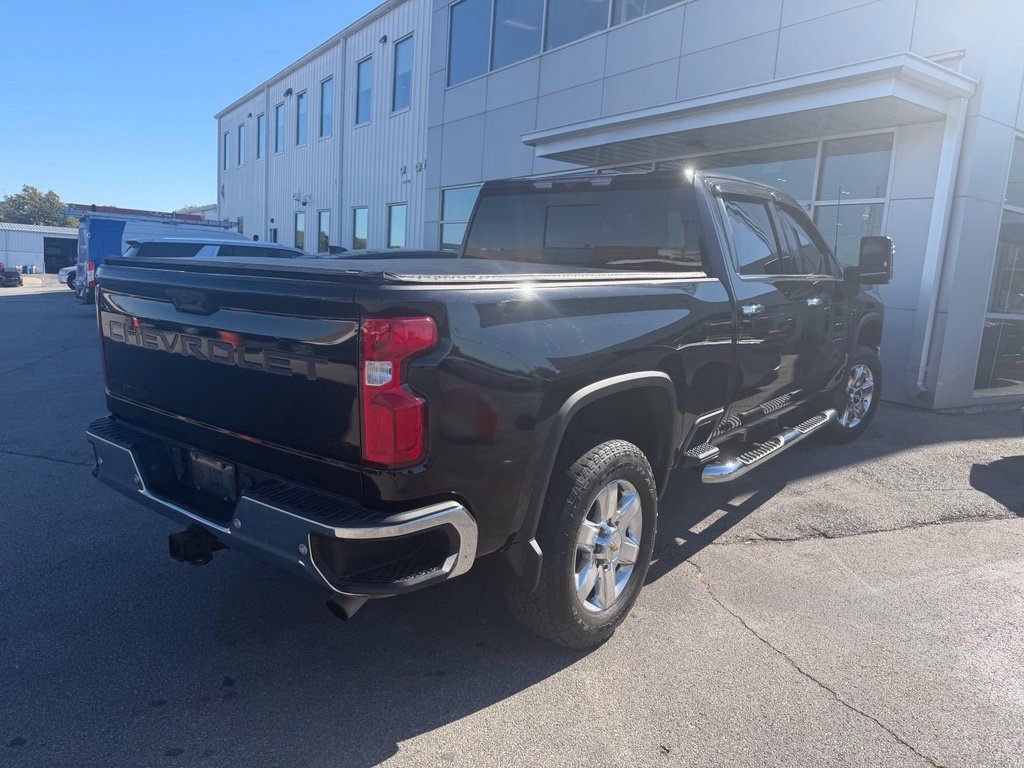 Used 2022 Chevrolet Silverado 2500 LTZ w/ LTZ Plus Package AWD/4WD image 3