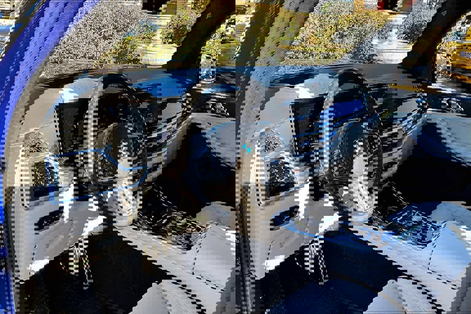 Used 2026 BMW X7 M60i image 18