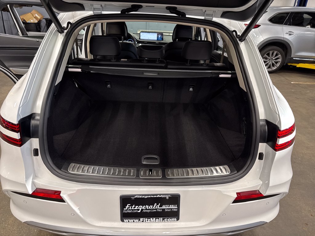 Used 2025 Genesis Electrified GV70 w/ Prestige Package AWD/4WD image 13