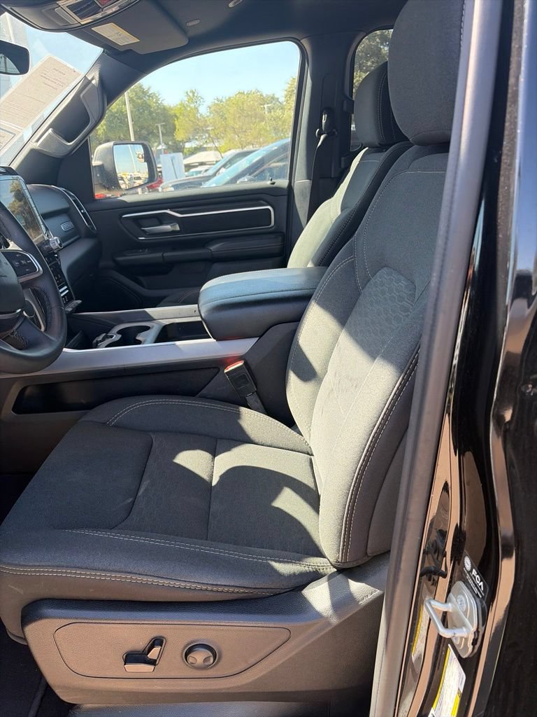 Used 2025 RAM 1500 Big Horn AWD/4WD image 15