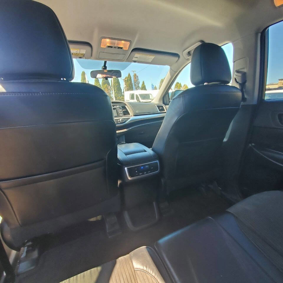 Used 2015 Toyota Highlander Plus image 23