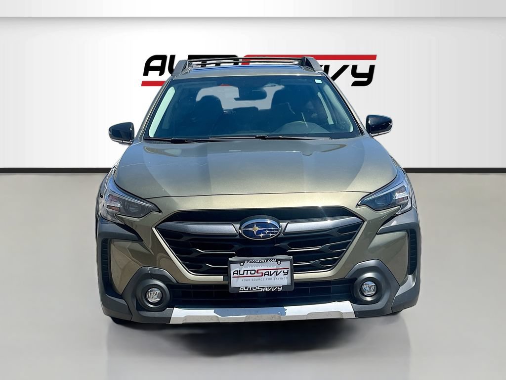 Used 2025 Subaru Outback Limited AWD/4WD image 2