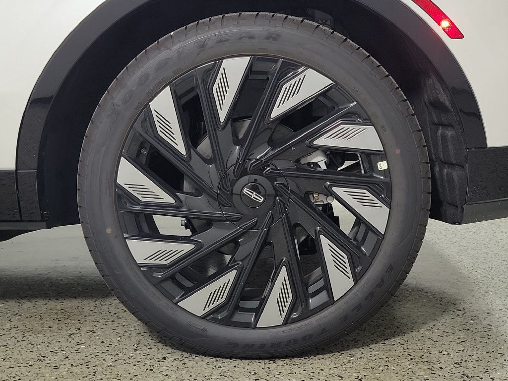 New 2026 Lincoln Nautilus Reserve AWD/4WD image 8