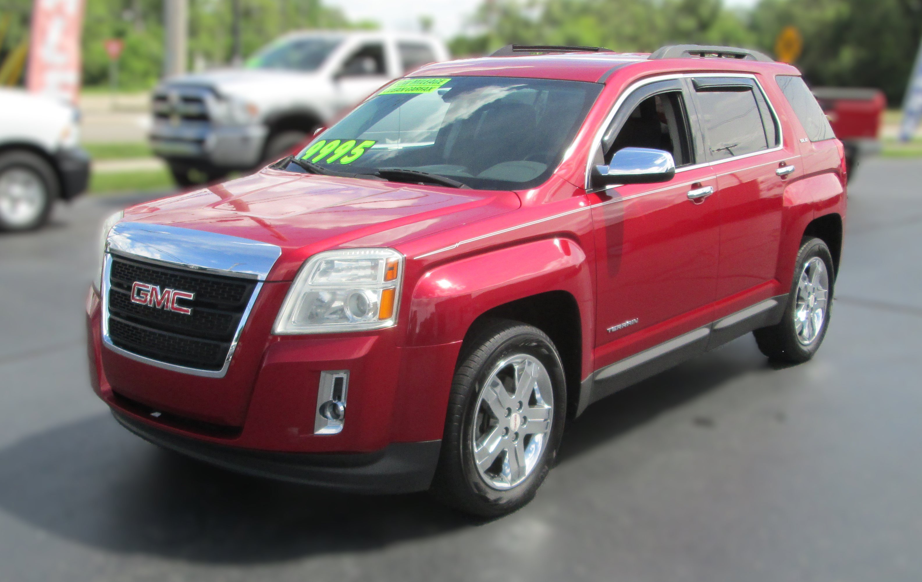 Used 2013 GMC Terrain SLE w/ Convenience Package FWD image 2