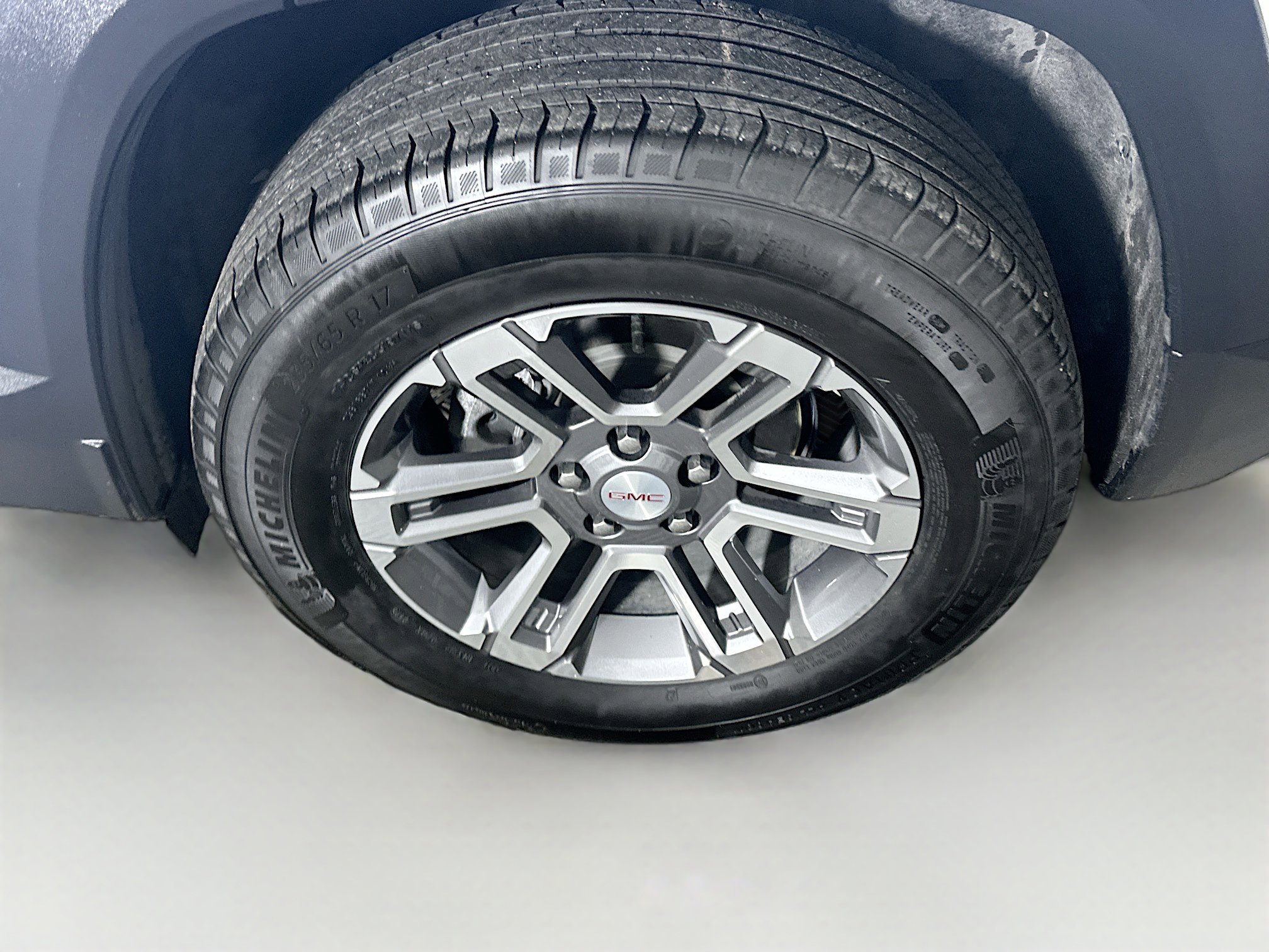 Used 2025 GMC Terrain Elevation image 11