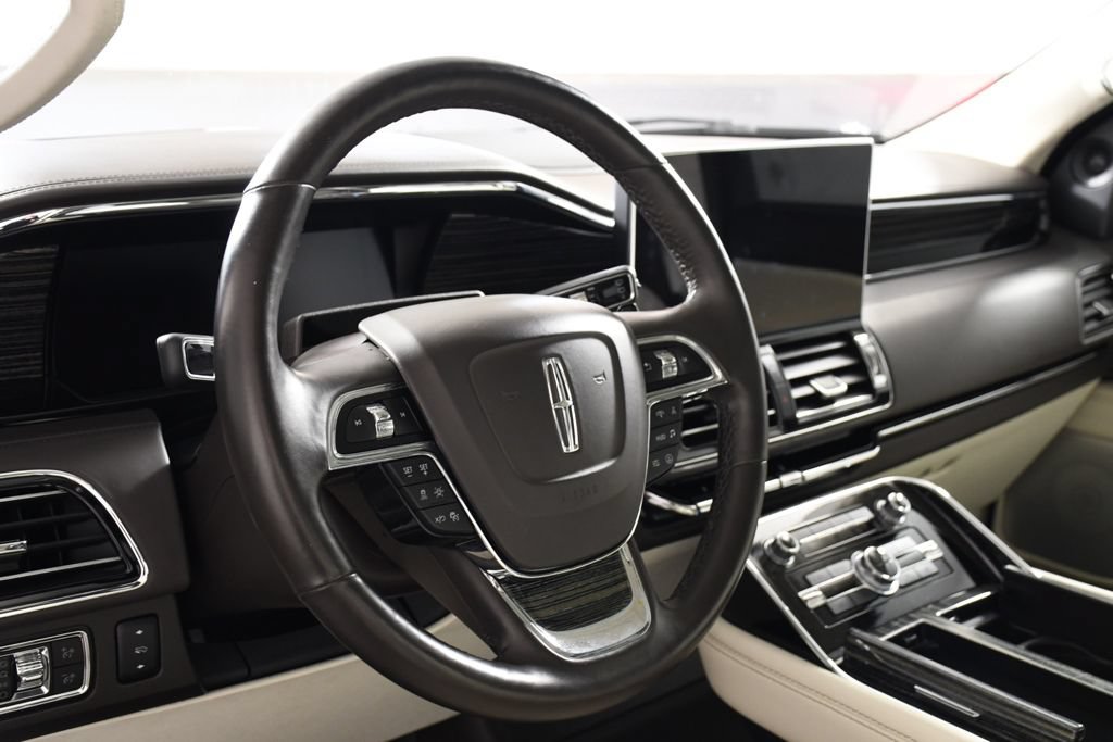 Used 2022 Lincoln Navigator L Black Label AWD/4WD image 13