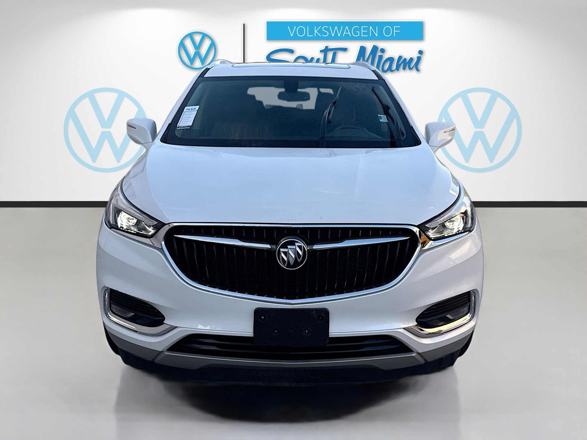 Used 2021 Buick Enclave Essence w/ Sound and Sites Package image 2