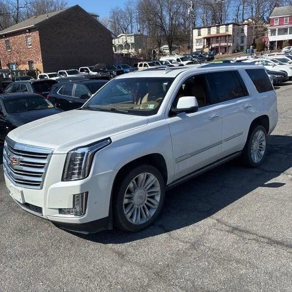 Used 2017 Cadillac Escalade Platinum AWD/4WD image 1