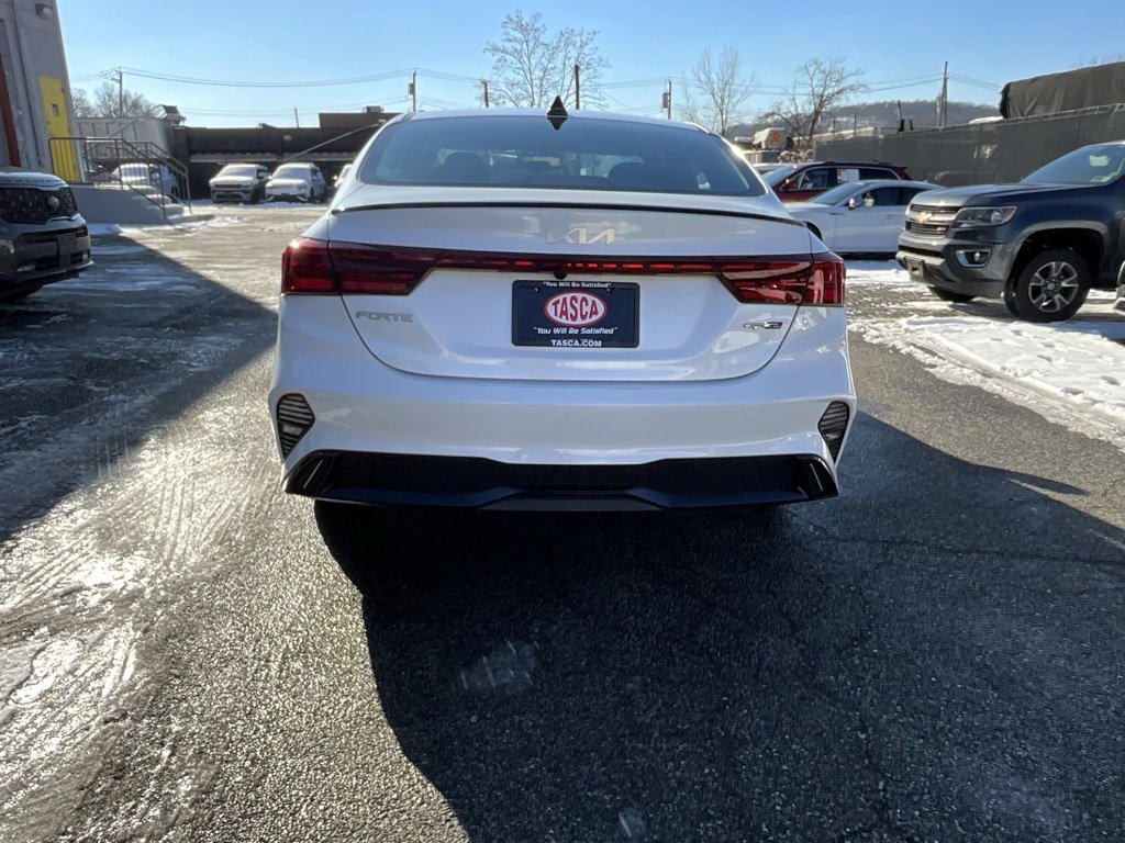 Used 2022 Kia Forte GT-Line image 2