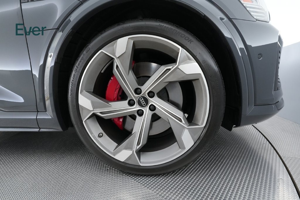 Used 2024 Audi Q8 e-tron Premium Plus w/ Prestige Package AWD/4WD image 20