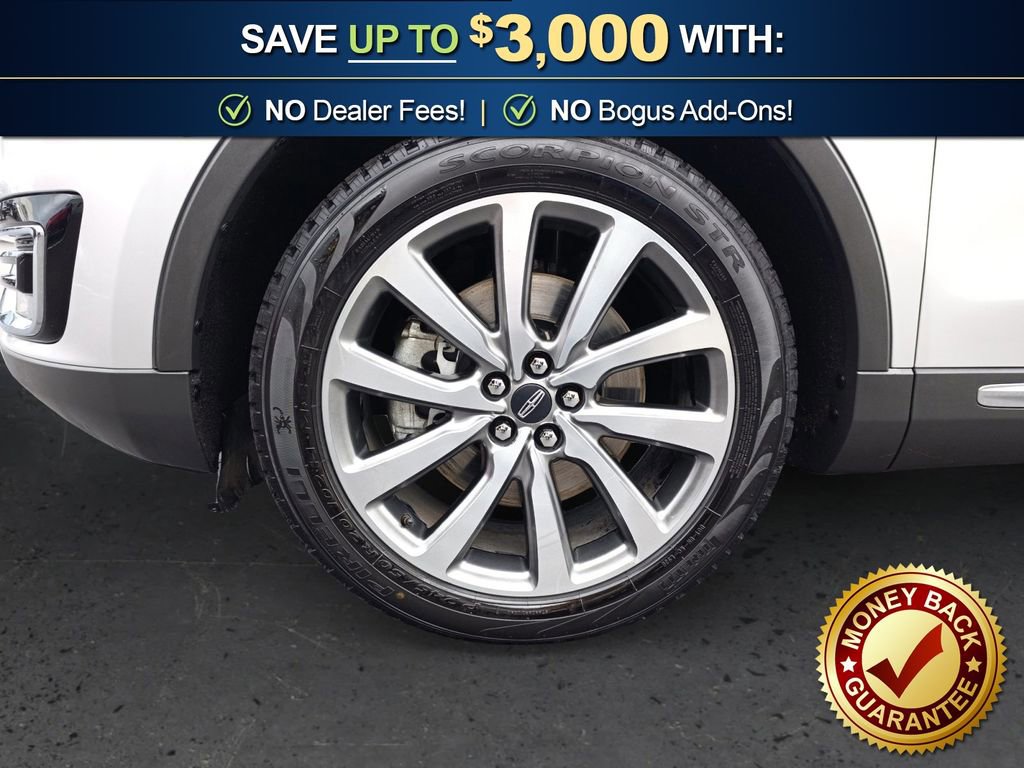 Used 2019 Lincoln Nautilus Select image 13
