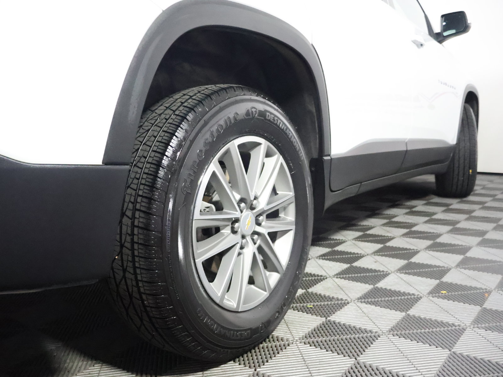 Used 2023 Chevrolet Traverse LT AWD/4WD image 12