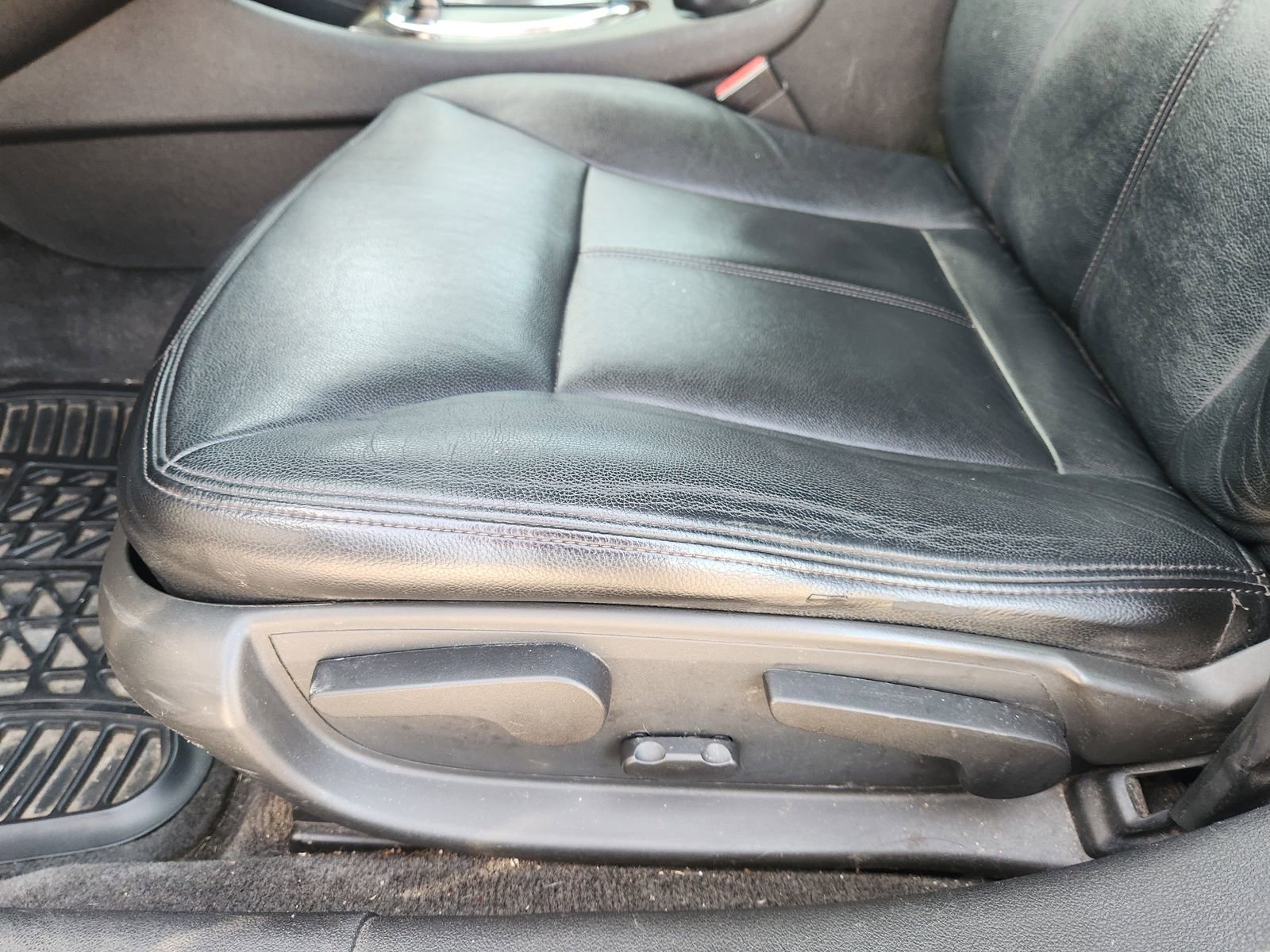 Used 2013 Chevrolet Impala LT image 28