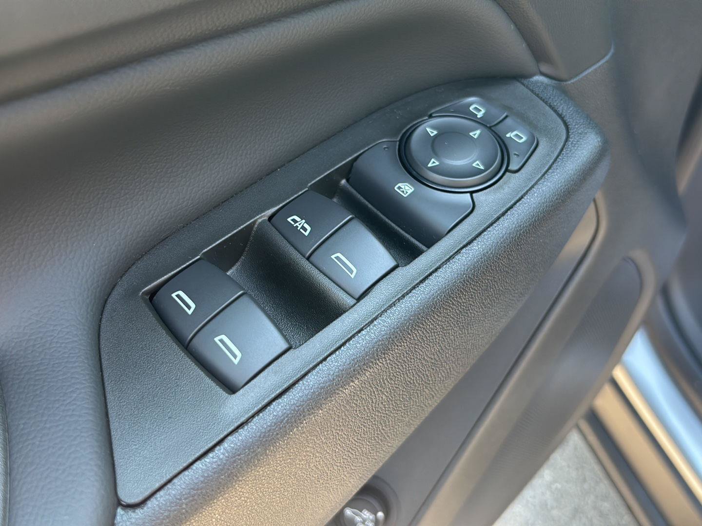 Used 2024 Chevrolet Equinox LT AWD/4WD image 20