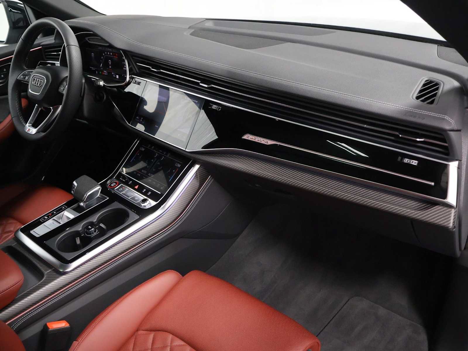 Used 2024 Audi SQ8 Prestige AWD/4WD image 6