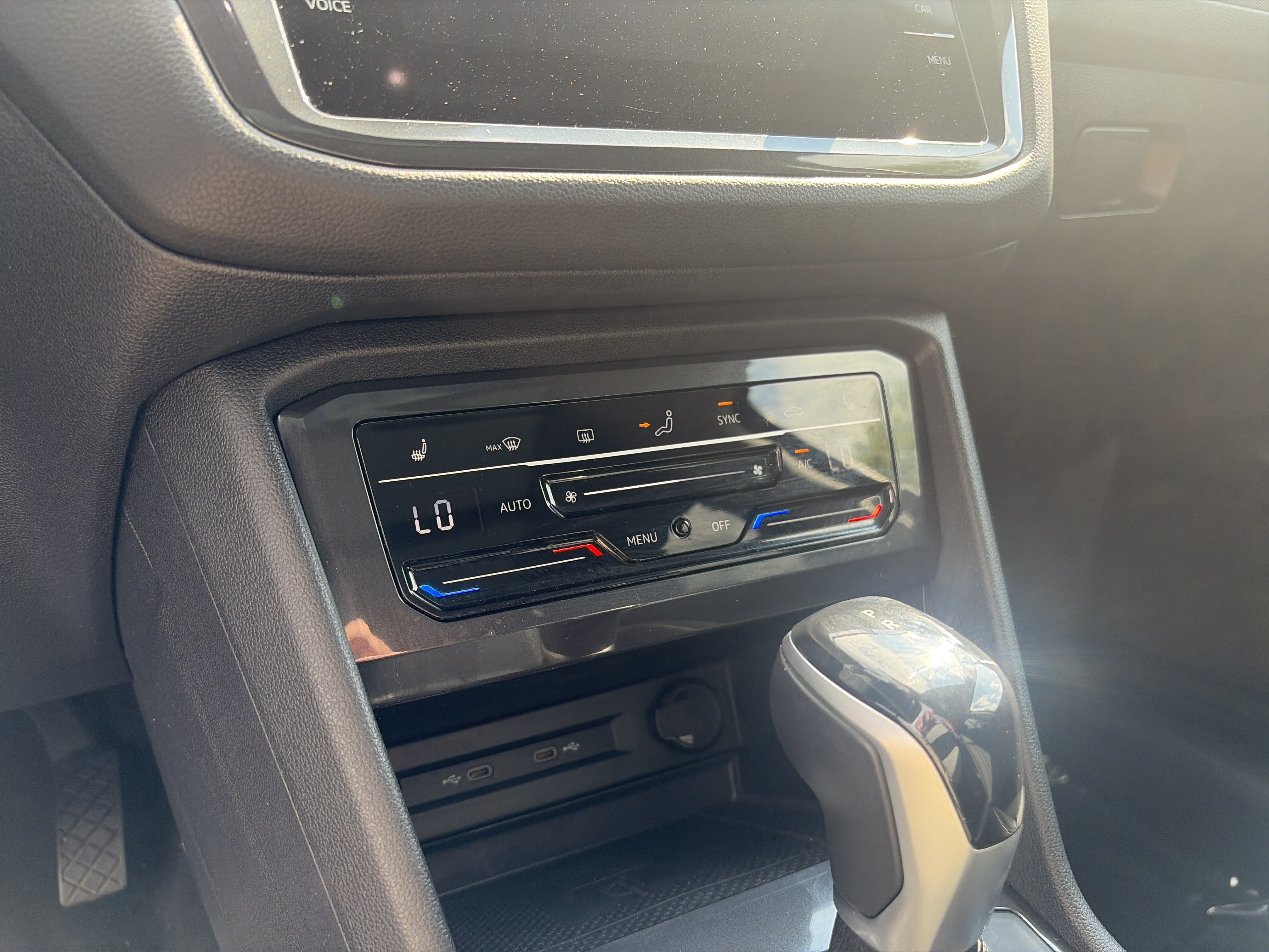 Certified 2022 Volkswagen Tiguan SE AWD/4WD image 31