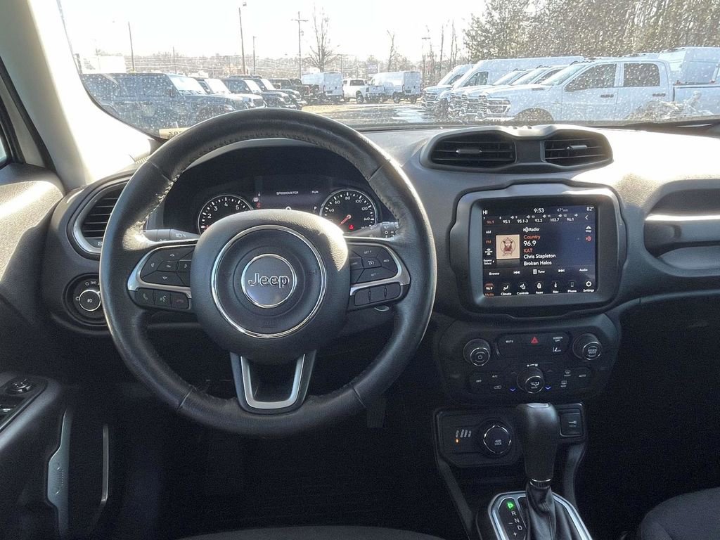 Used 2022 Jeep Renegade Latitude w/ Convenience Group image 21