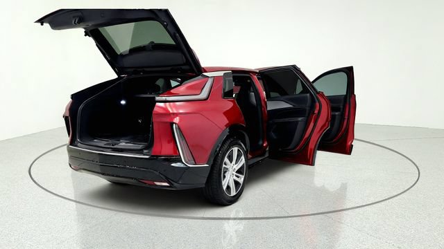 Used 2024 Cadillac Lyriq Tech w/ LPO, Floor Liner Package AWD/4WD image 18
