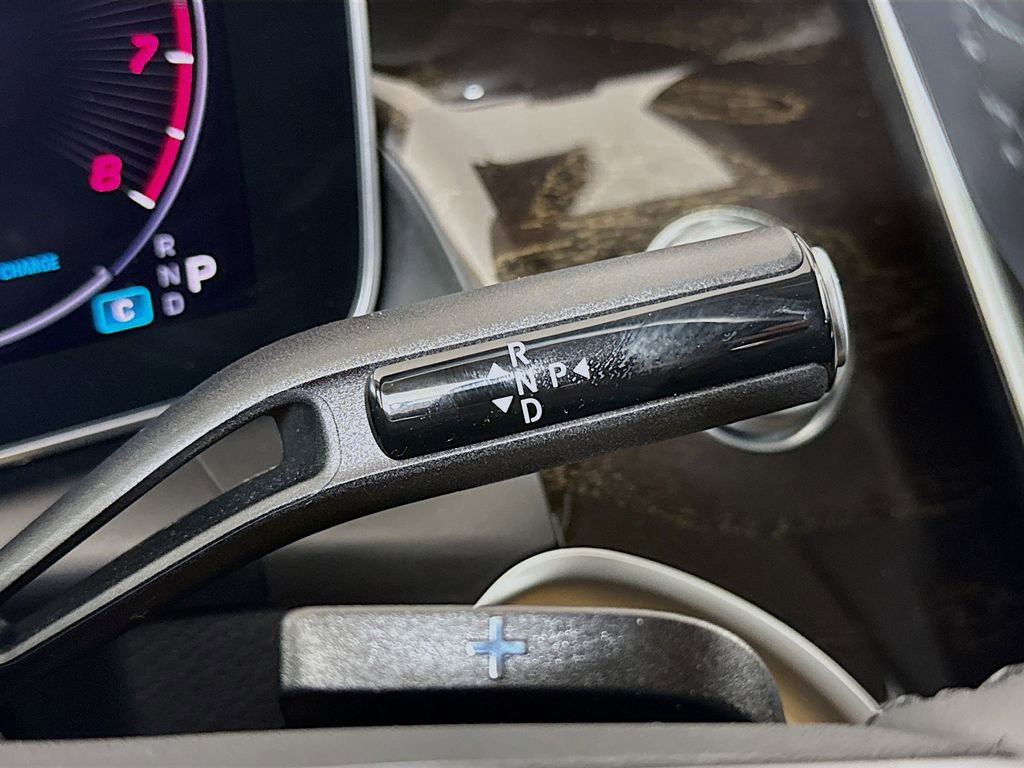 Used 2024 Mercedes-Benz GLC 300 4MATIC image 16