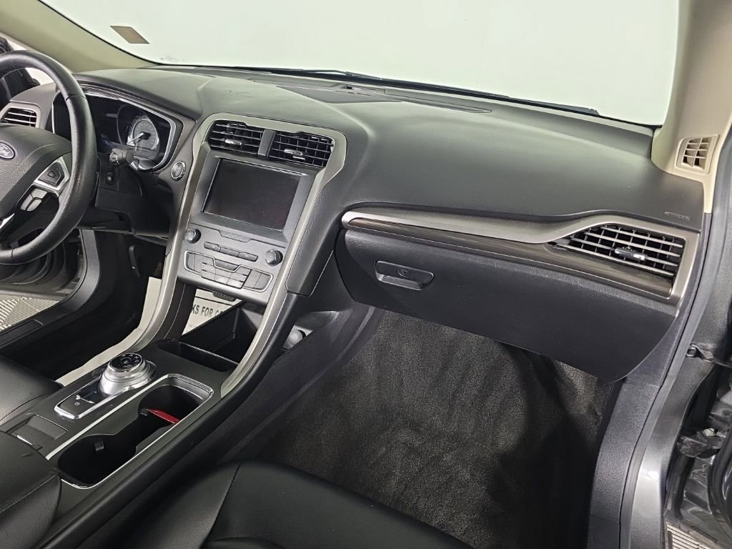 Used 2019 Ford Fusion SEL image 38