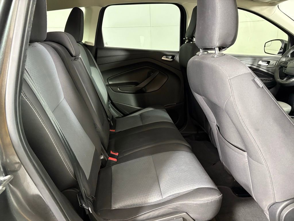 Used 2018 Ford Escape SE image 16