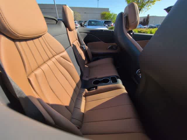 Used 2024 Mercedes-Benz CLE 450 4MATIC Cabriolet image 19