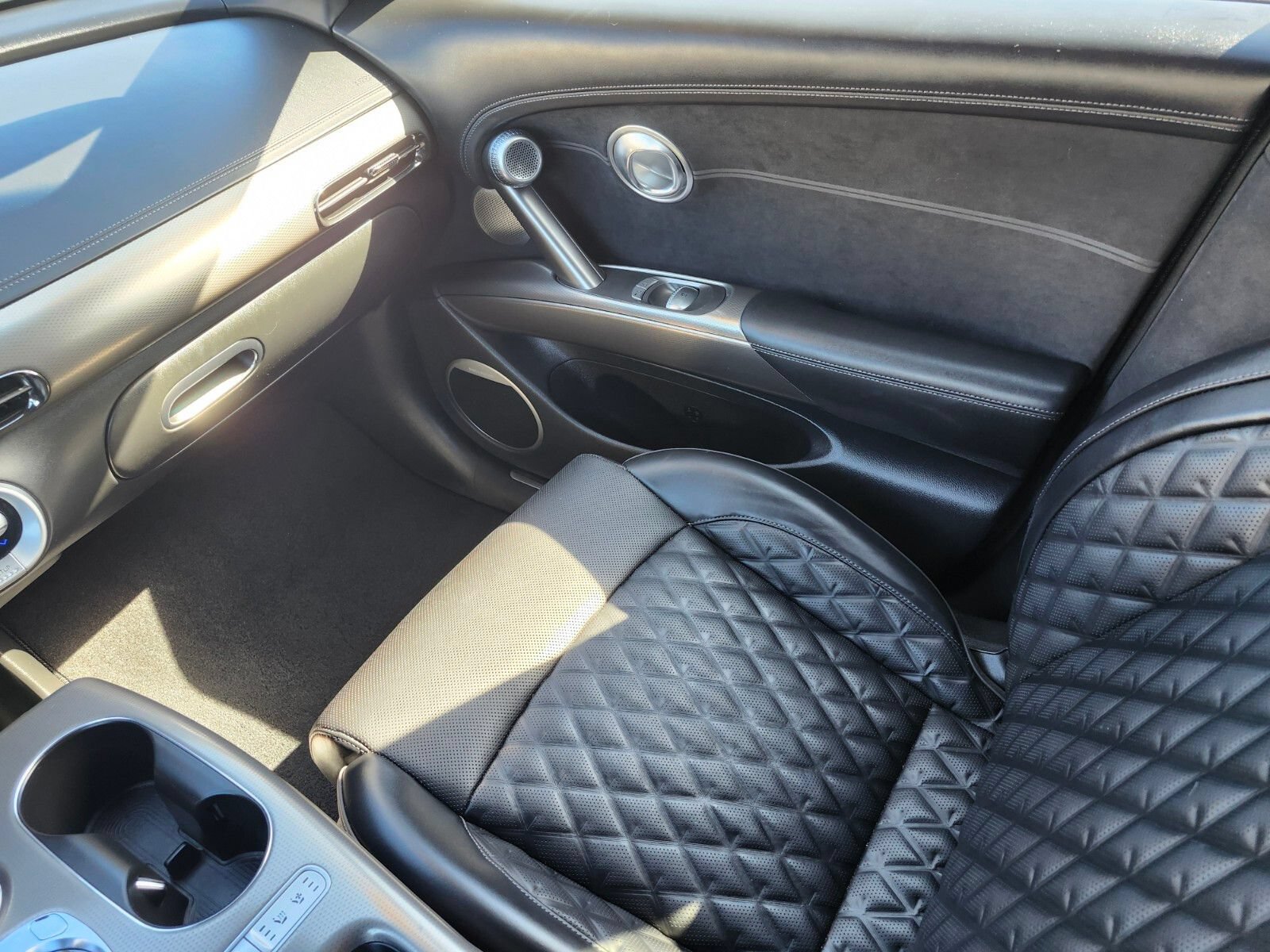 Used 2023 Genesis GV60 Performance AWD/4WD image 11