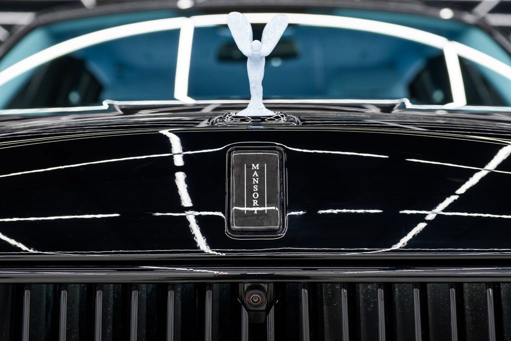 Used 2026 Rolls-Royce Phantom Sedan RWD image 36