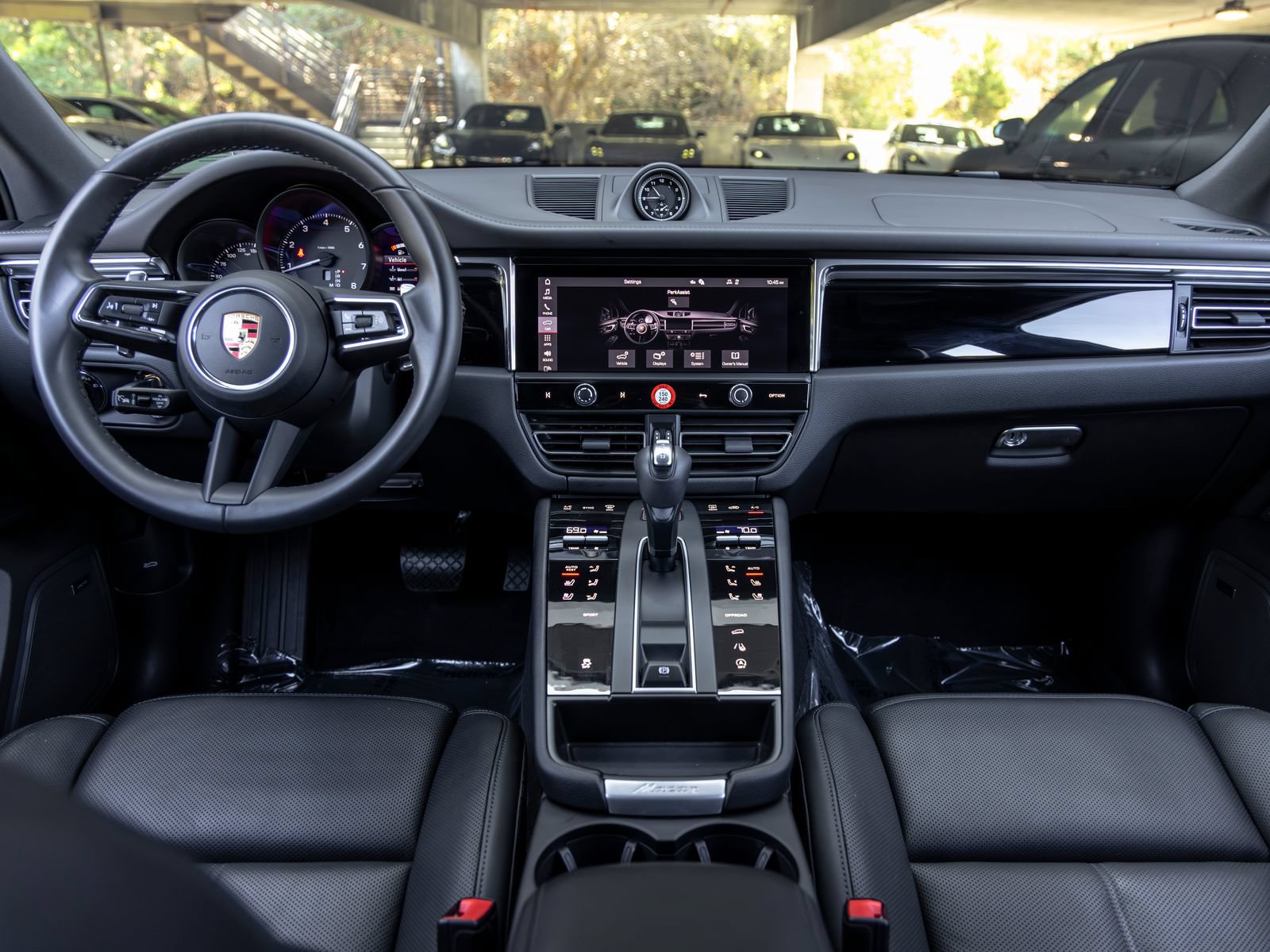 Certified 2026 Porsche Macan AWD/4WD image 41