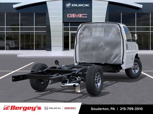 New 2026 GMC Savana 3500 w/ Driver Convenience Package image 5