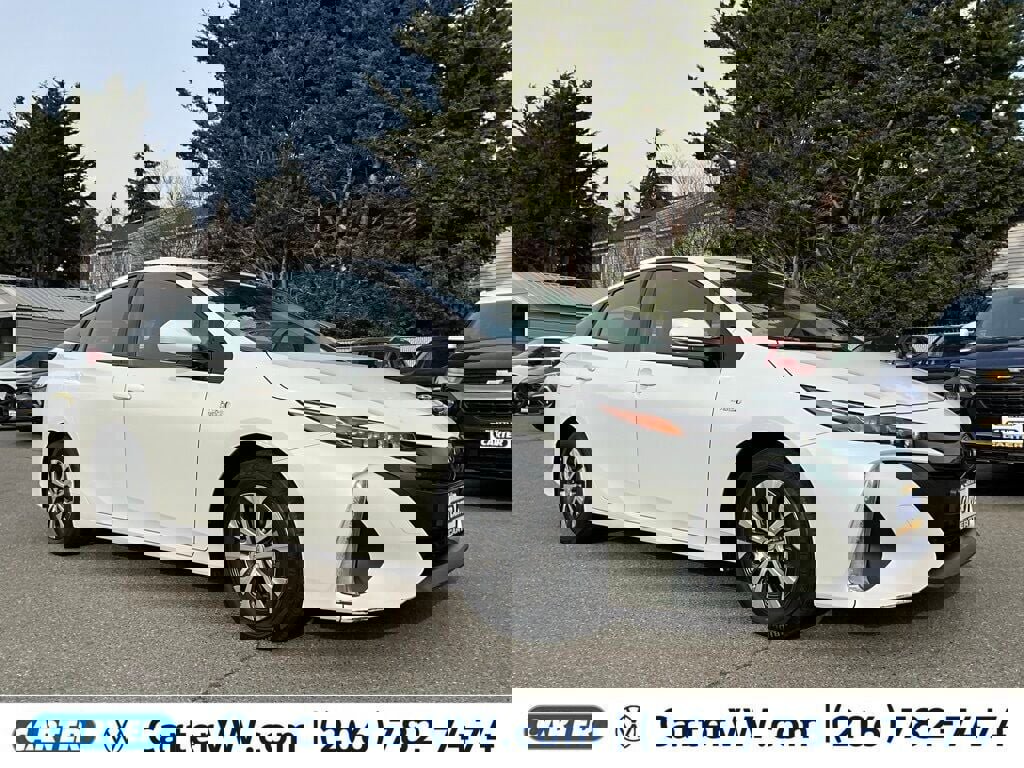 Used 2018 Toyota Prius Prime Plus image 1