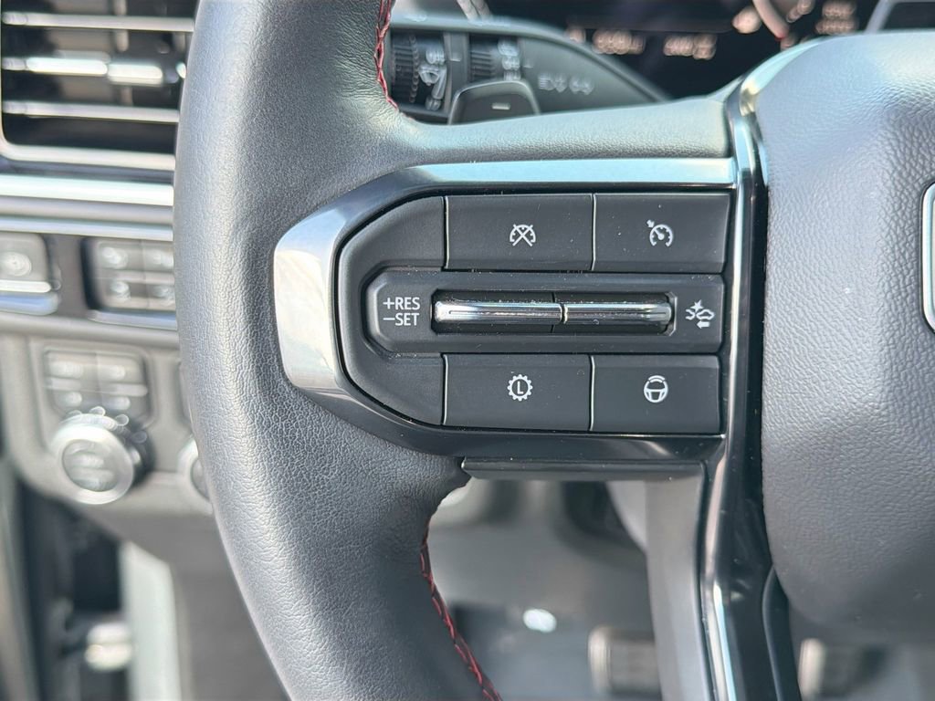 Used 2025 GMC Yukon AT4 Ultimate image 37