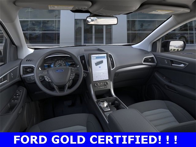 Used 2024 Ford Edge SE w/ Black Appearance Package image 9