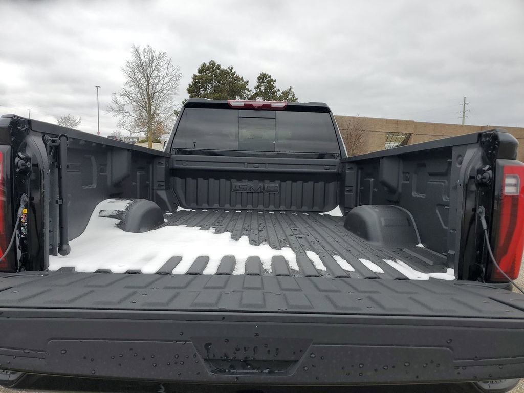 New 2025 GMC Sierra 3500 Denali w/ Denali Reserve Package image 28